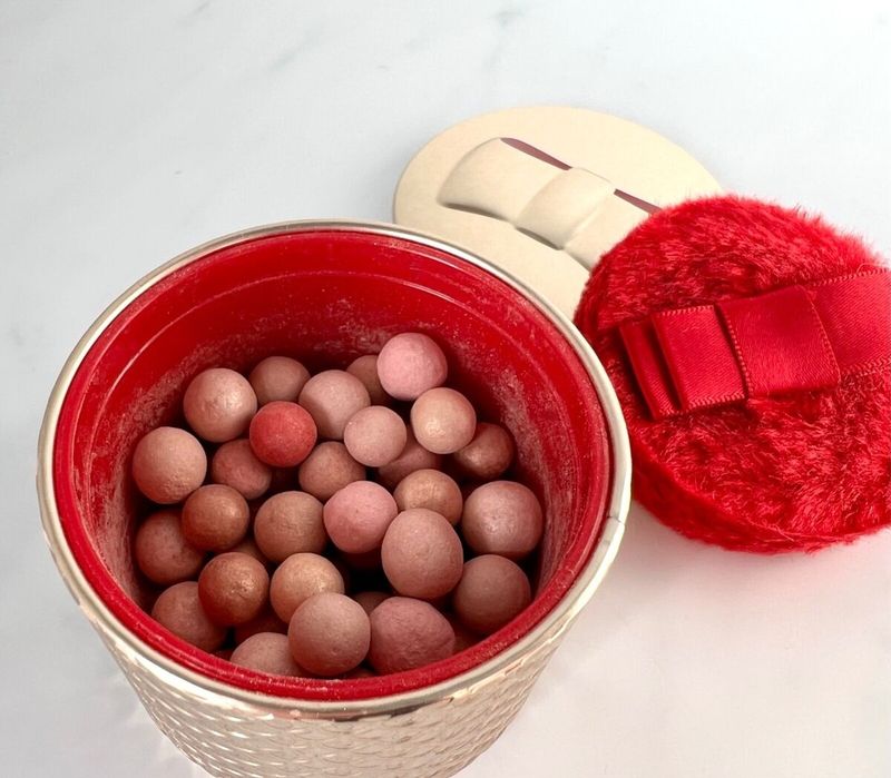 GUERLAIN METEORYTY PERLES D'ETOILE edycja limitowana
Puder do twarzy