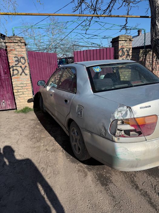 Продам митсубиси каризма