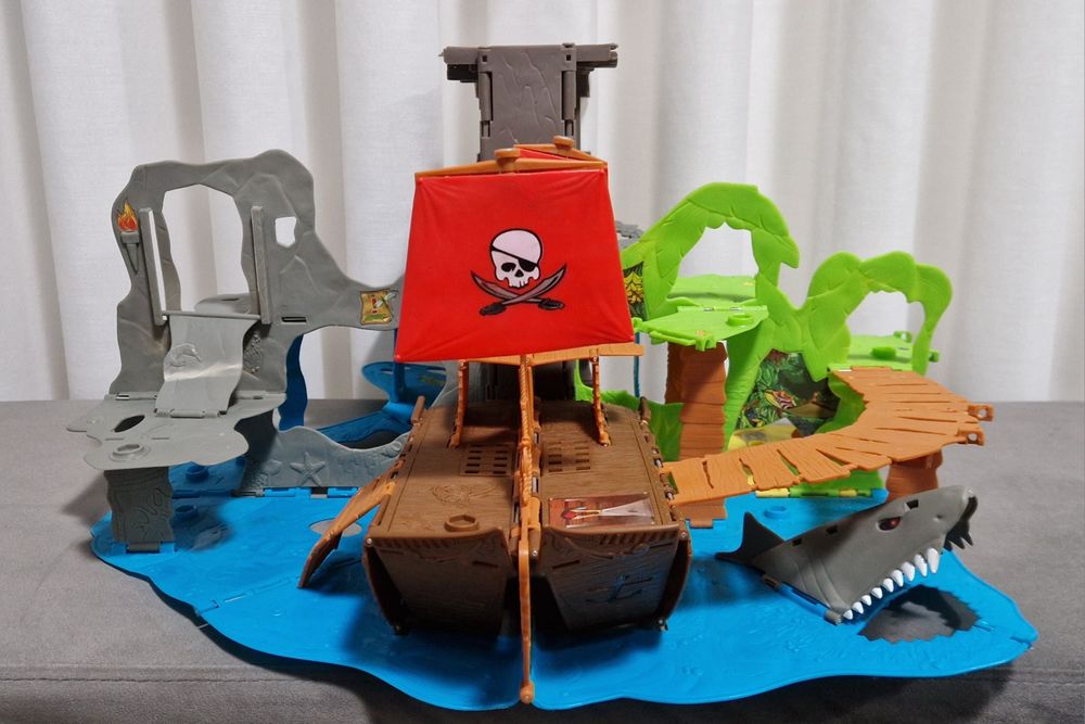 Mattel Matchbox 360 Pop-Up Ilha Pirata