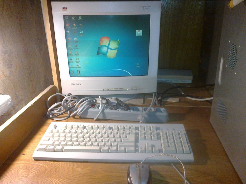 Профессиональный монитор ViewSonic GT775 (ЭЛТ 4:3)