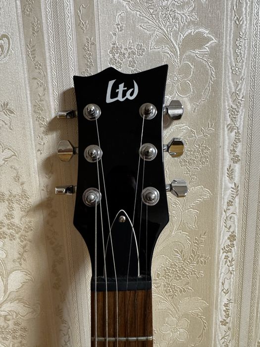 Єлектрогітара ESP LTD VIPER-50
