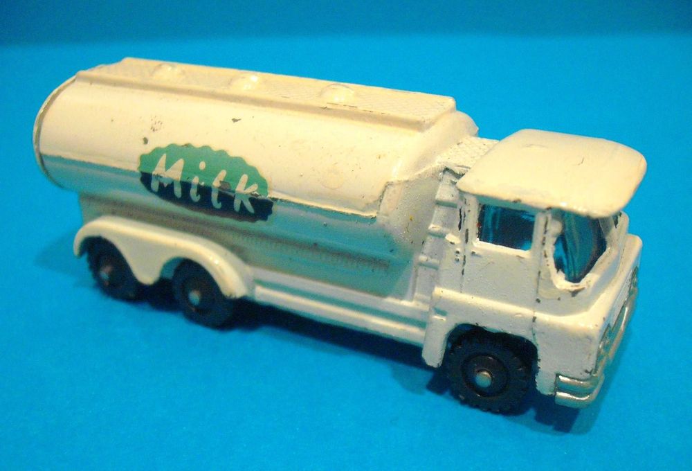Husky - made in England - Truck - 1/64