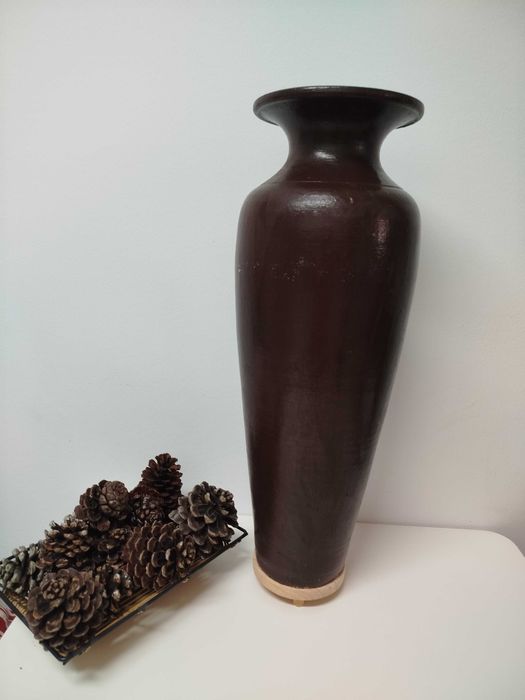Pote decorativo castanho antigo [grande dimensão]