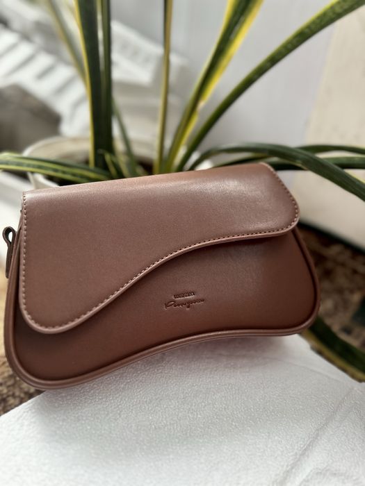 Коричнева сумочка