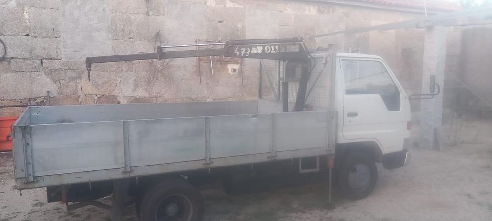Toyota  Dyna 150 ano 2001
