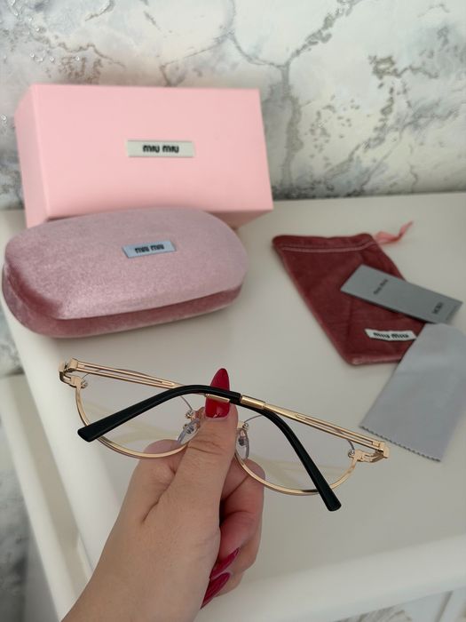 Солнцезащитные очки miu miu полный комплект хамелионы меняют цвет