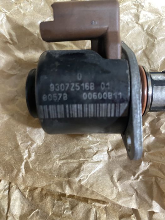 Válvula de controlo de pressão de combustivel clio1.5