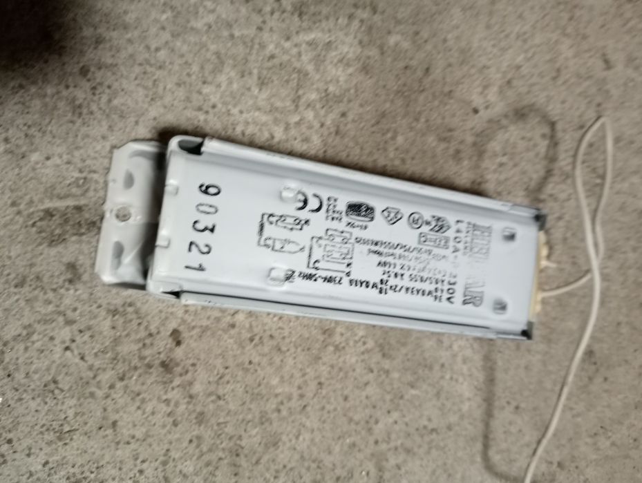Balastro de lâmpada fluorescente430540608316395521