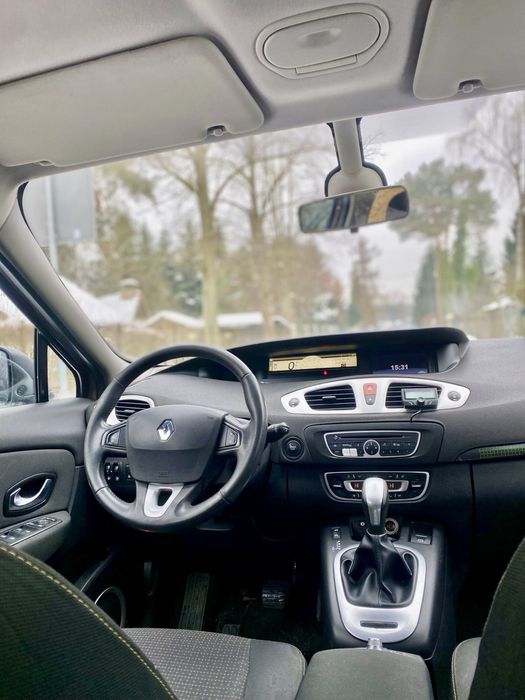 Sprzedam renault scenic 2,0 bezyna automat