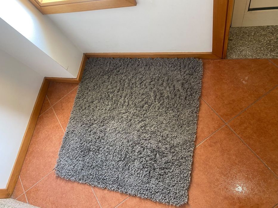 Tapete  80x80 cinza