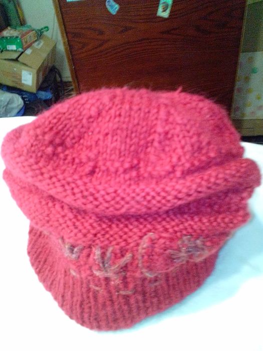 Шапки жіночі всі по 50 грн