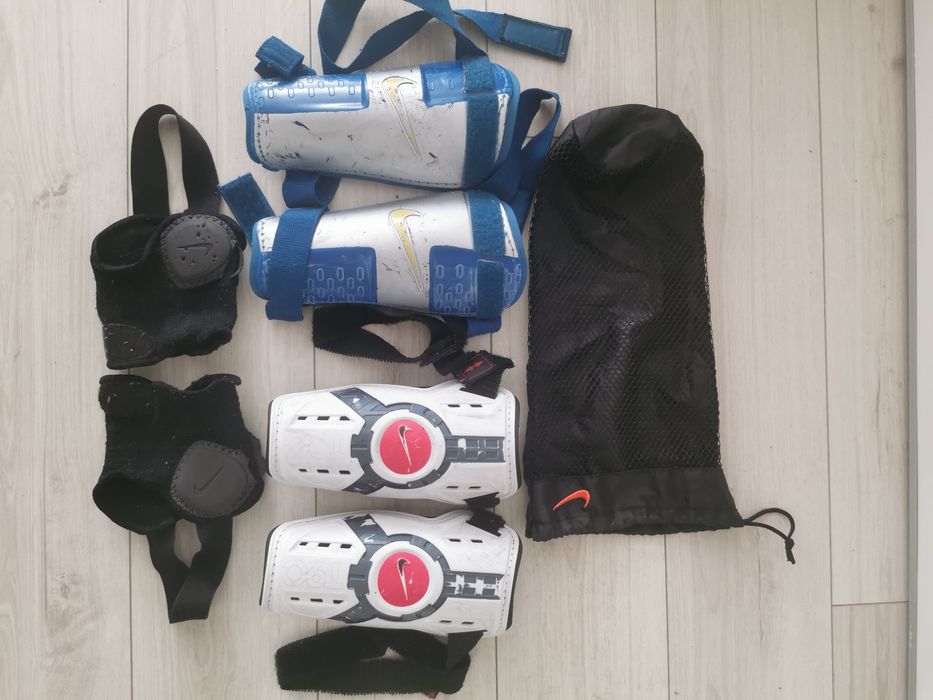 2 Pares Caneleiras Nike c/ Protecção Tornozelo + Saco