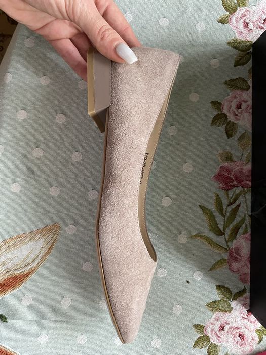 Гарні жіночі балетки