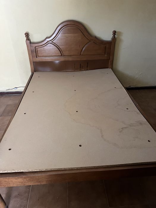 Quarto completo- cama, comoda e armario