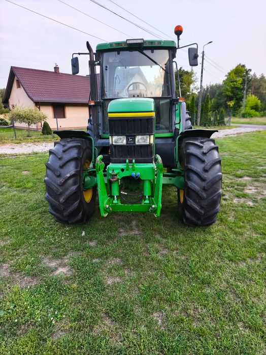 John Deere 6800