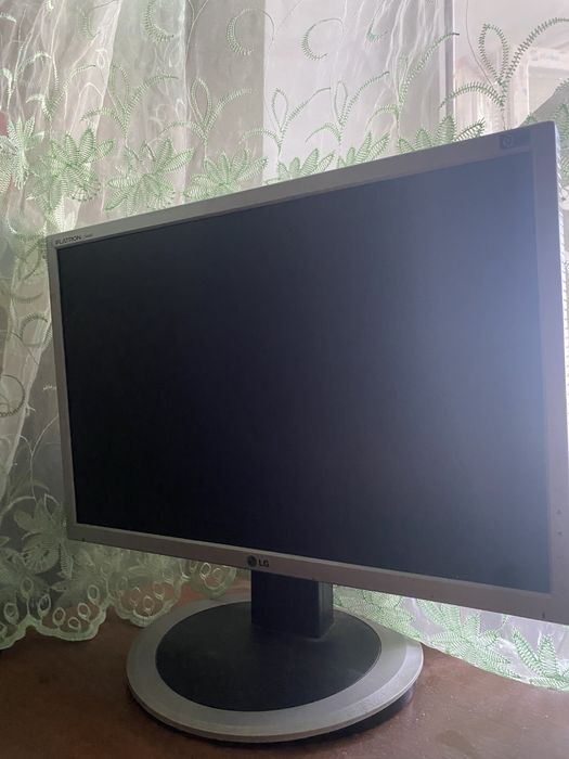 Монітор  lg