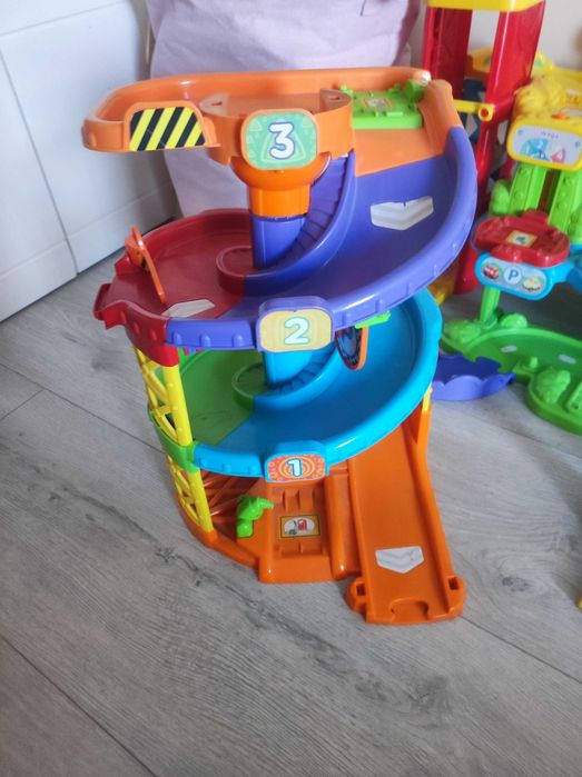 Vtech, Tut Tut Autka, Wieża parkingowa, zestaw