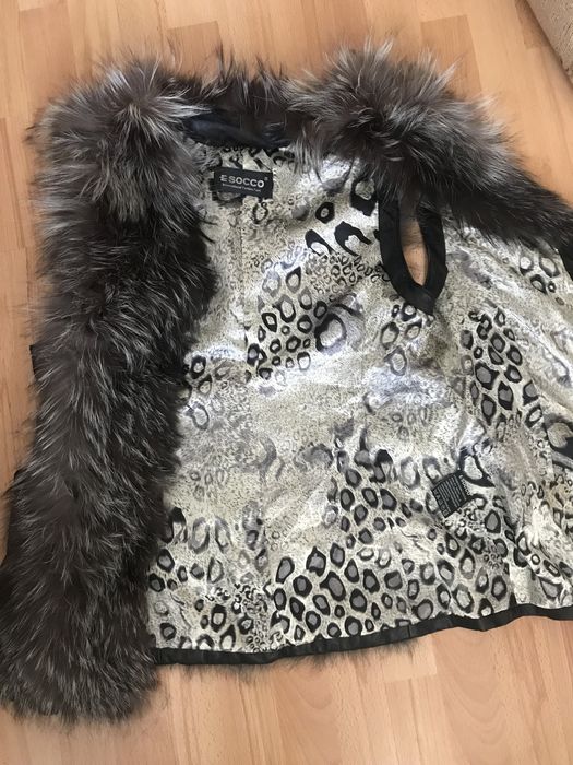 Хутряна безрукавка з натурального хутра