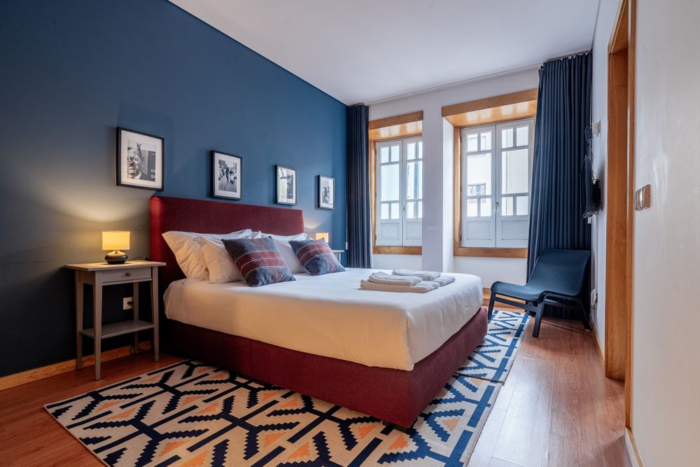 Arrendo apartamento T0 mobilado junto ao metro Carolina Michaelis Porto