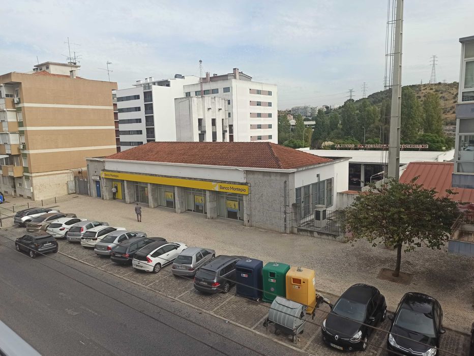 Vende-se t2 centro Odivelas