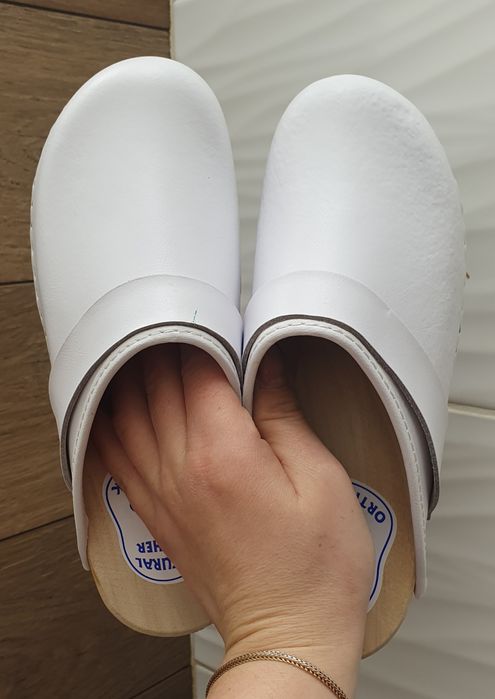 Kory drewniaki dyby 38 skóra naturalna drewno .