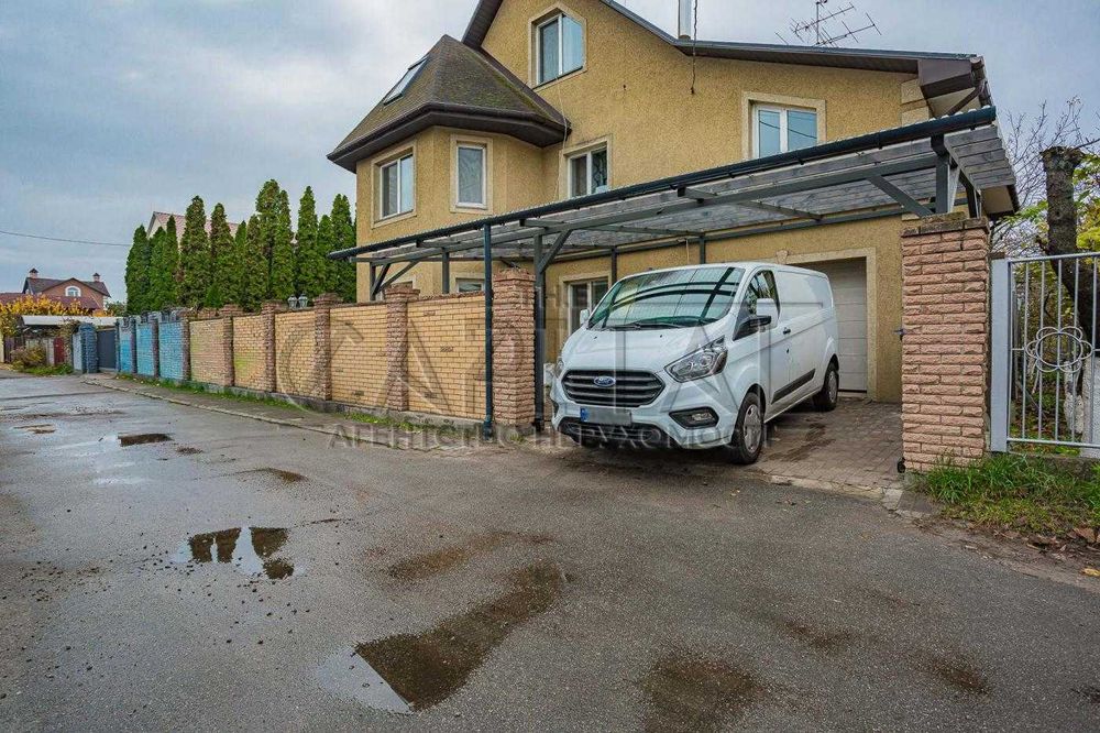 Оренда затишного будинку 300м2 Осокорки Дарницький р-н вул. Садова