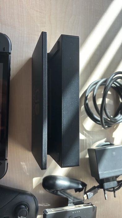 Nintendo Switch com Comando Pro e 4 Jogos