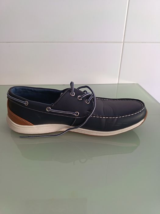 Sapatos tipo mokassins com pouco uso