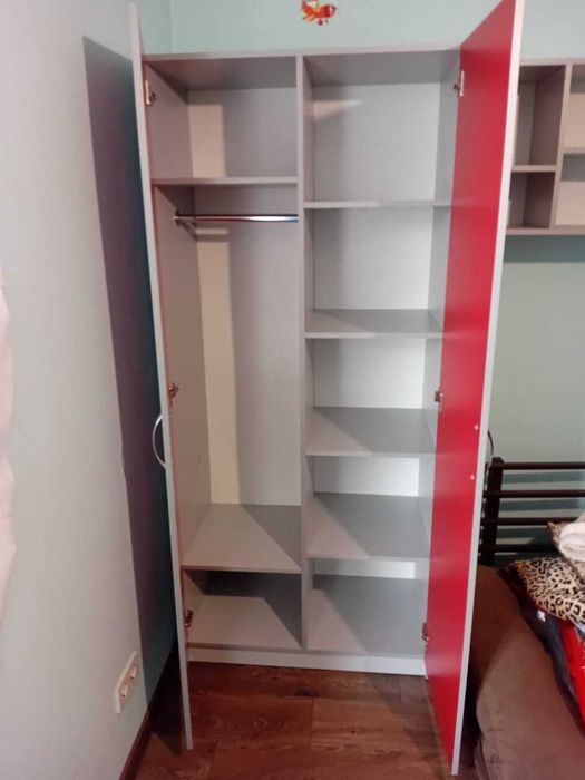 Комплект дитячих меблів