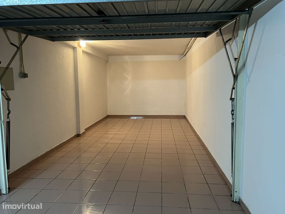 Garagem, União de Freguesias da cidade de Santarém, Rua Luíz Montez Mattoso