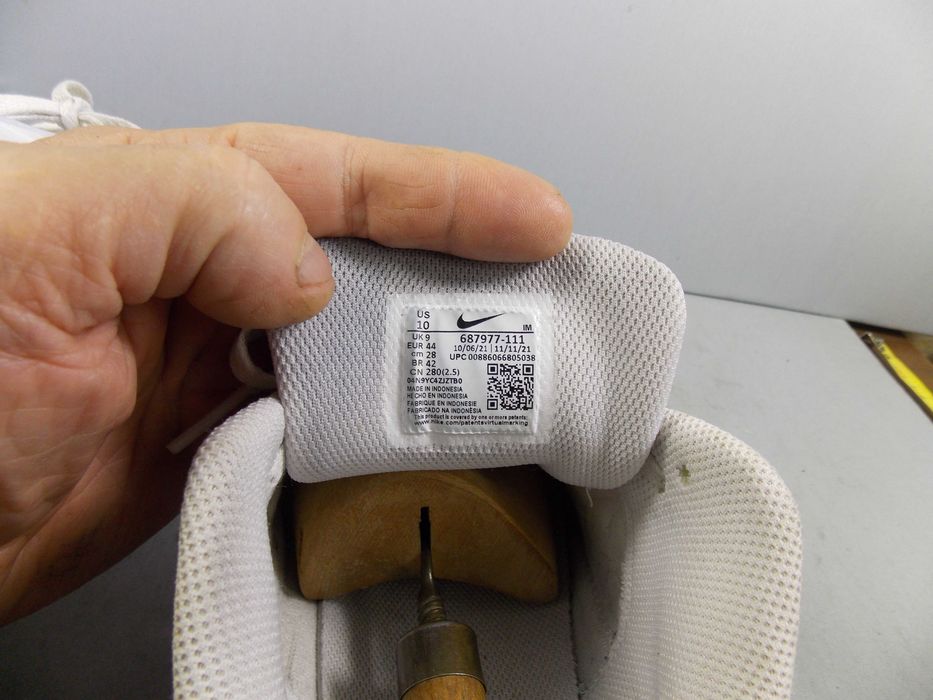 NIKE Air Max Ltd 3