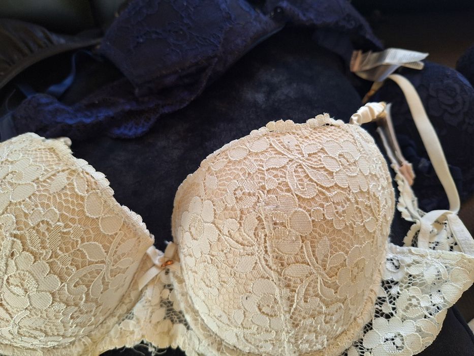 Komplet biustonoszy 75B koronkowe strój kąpielowy gratis 
2 szt granat