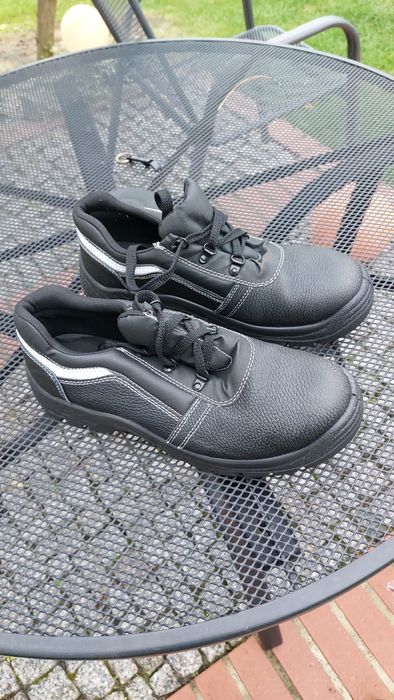 Buty robocze niskie