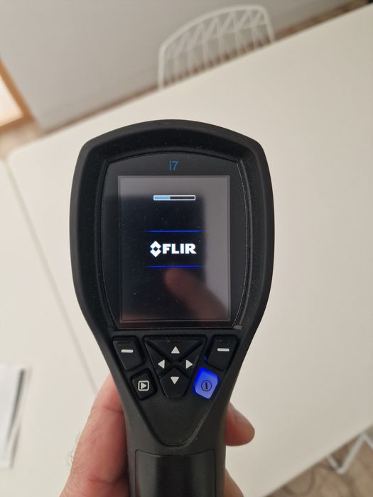 Câmara Termográfica Flir i7