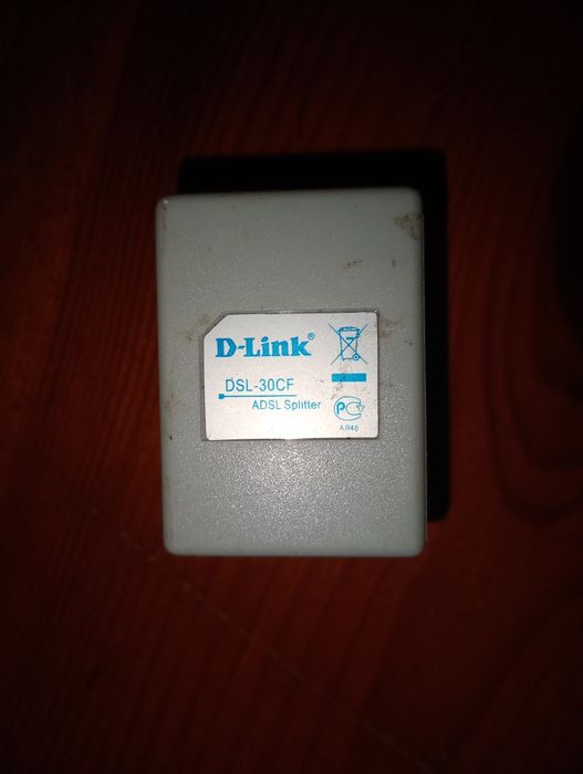 ADSL-спліттер D-Link DSL-30CF. 



+1
Пристрій на зображенні — це ADSL