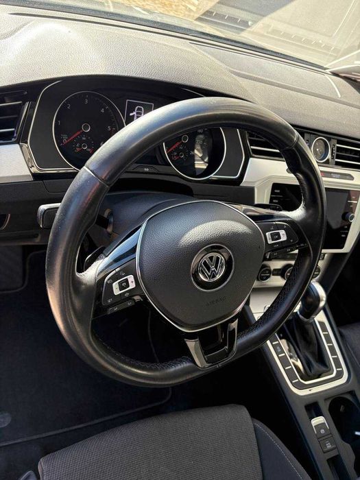 Volkswagen Passat 2019 дизель 2,0 автомат