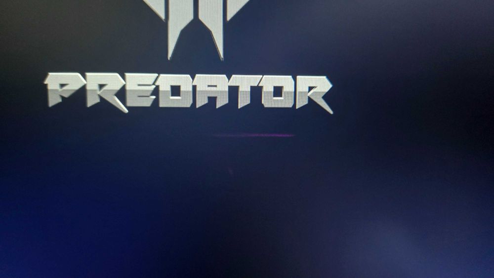 Acer Predator Triton 700 (gtx1080+32gb RAM)