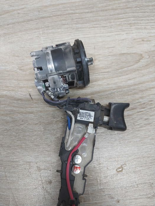 silnik z elektroniką i włącznikiem do zakrętarki dewalt dcf887