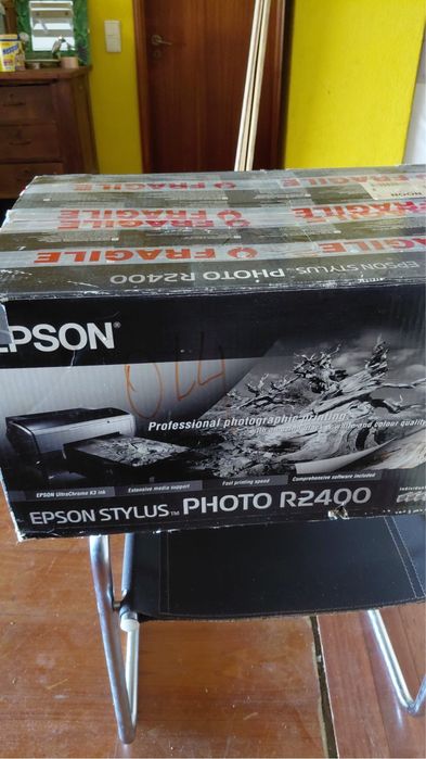 Vendo impressora para fotos Epson Stylus R2400