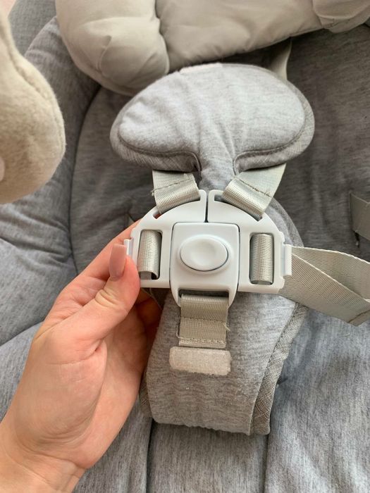 Заколисуюче крісло-гойдалка