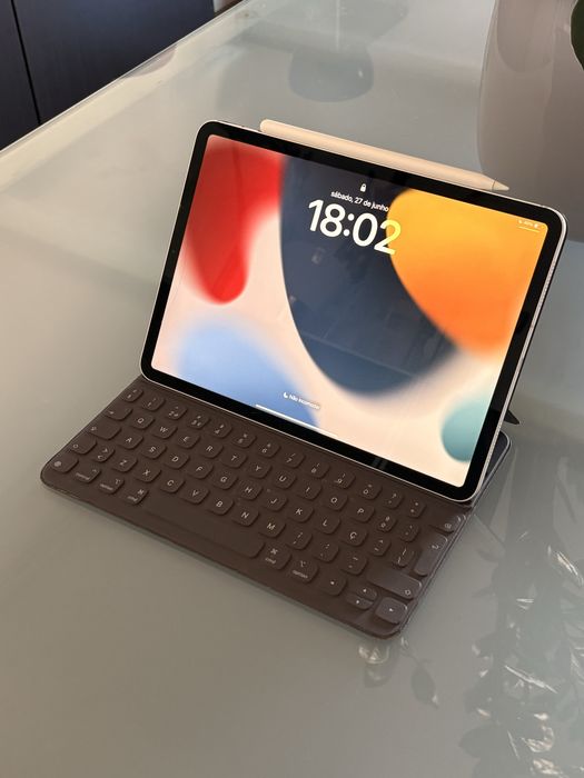 iPad Pro 11" (256GB) Wi-Fi + Cellular + Teclado Apple + Apple Pencil
