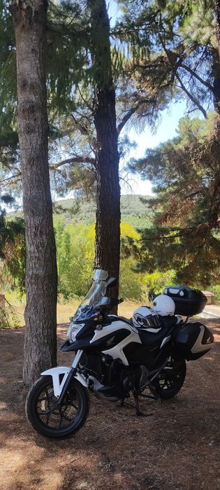 Honda NC750X com poucos Klms estimada