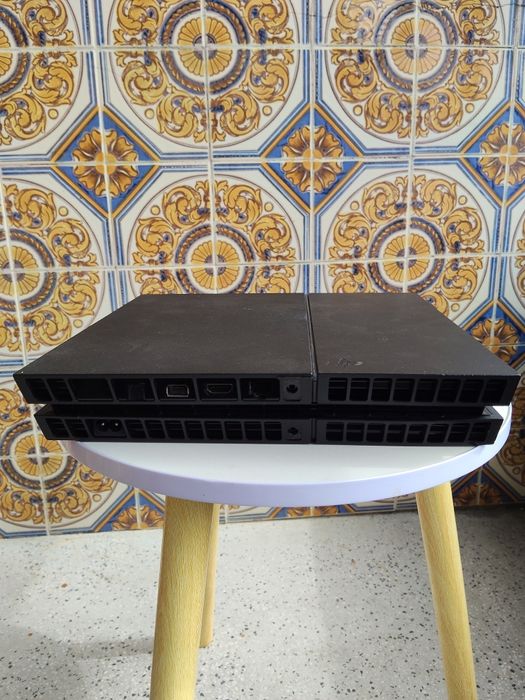 PlayStation 4 (PS4) FAT