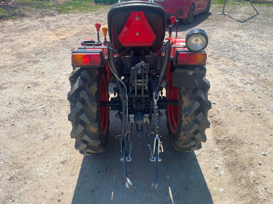 Kubota A211n B1-181 B1-241 mini ciągnik traktor japoński 4x4 |