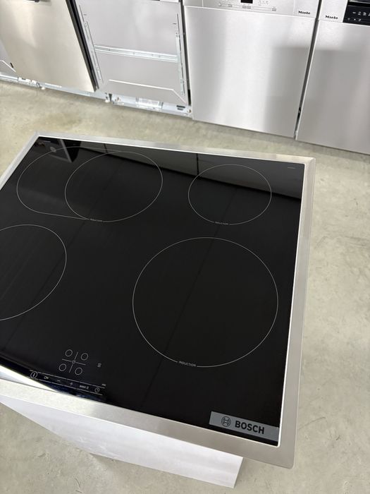 Нова Індукційна варильна поверхня Bosch PIF64RBB5E 60см