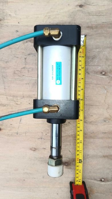 Siłownik pneumatyczny