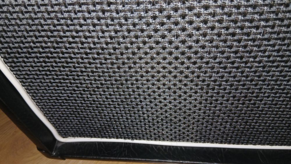 wzmaciacz do gitary elektrycznej Harley Benton HB-20R amplifier grill pudło