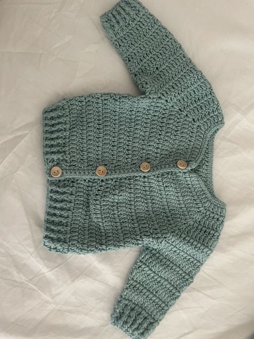 Sweterek handmade miętowy szałwia