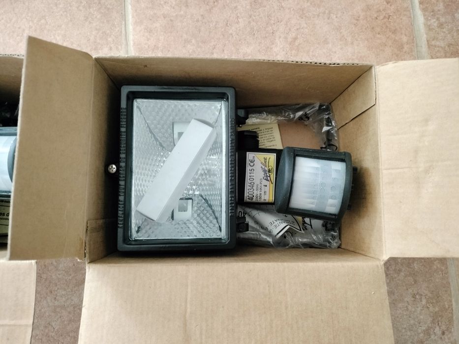 Vendo projetores halogéneo radar hr241