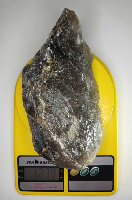 Кварц димчастий для прикрас та колекцій